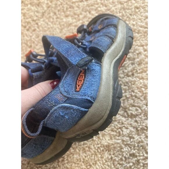 Keen Newport Blue Sharks Multi Stripe Waterproof Sport Sandals Toddler Size 1 - Picture 3 of 4